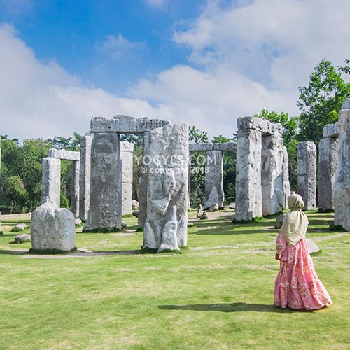 Merapi Park (Stonehenge)