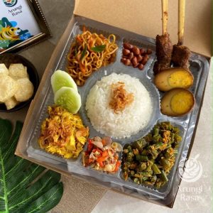 Nasi box ke Pantai Timang